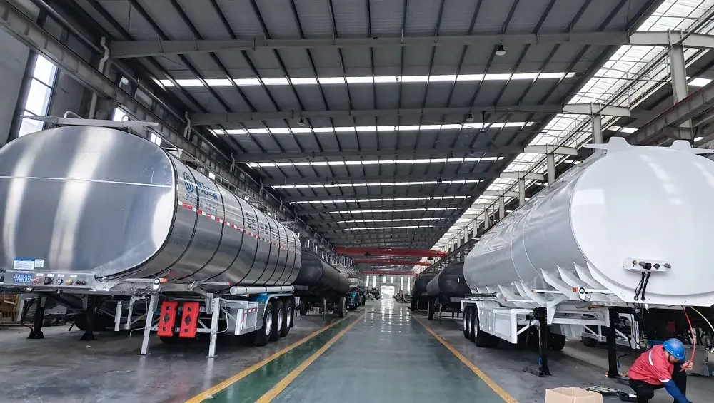 Transport von flüssiger und chemischer Energie