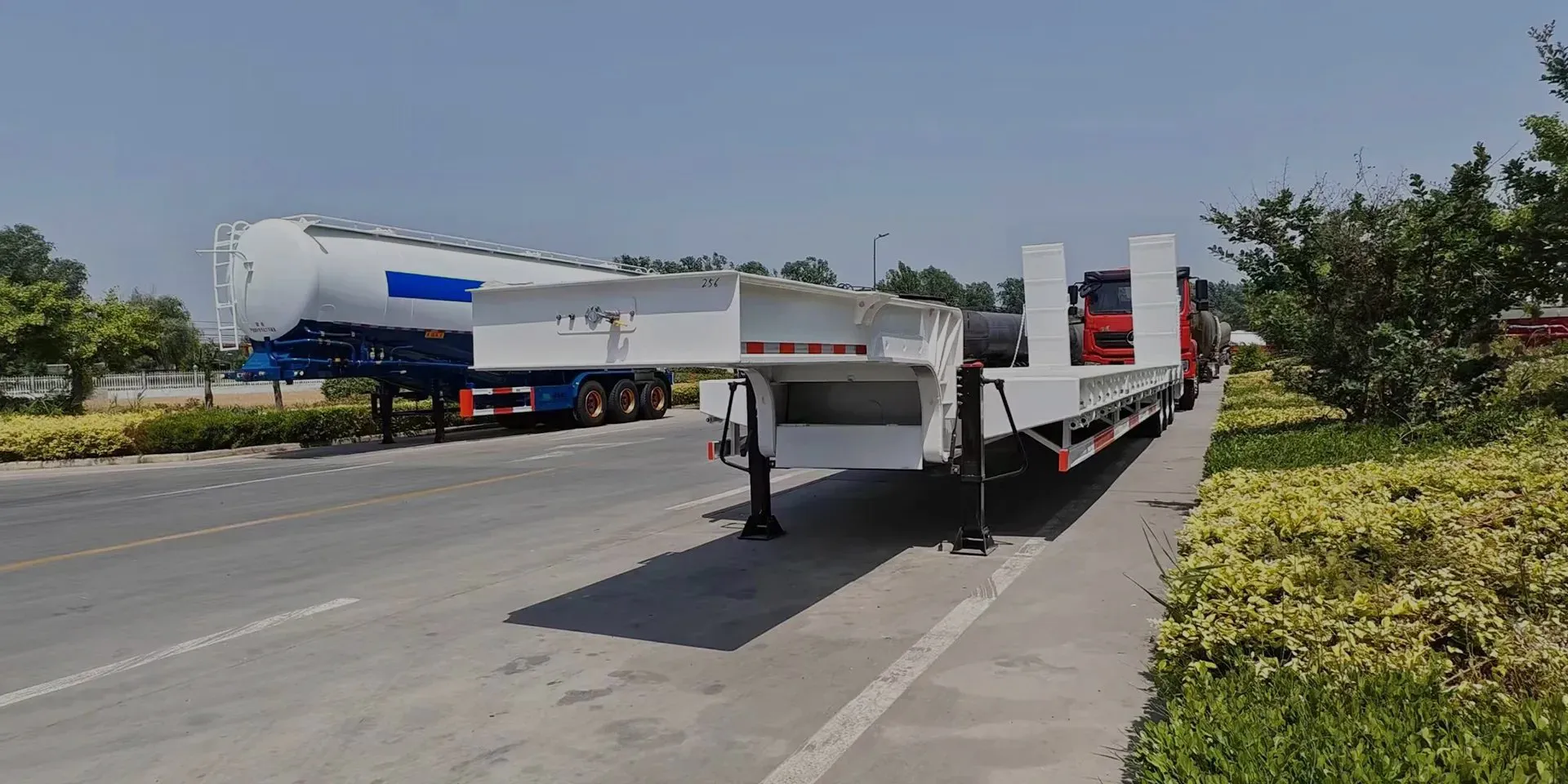 Transportanhänger für Maschinen und Geräte