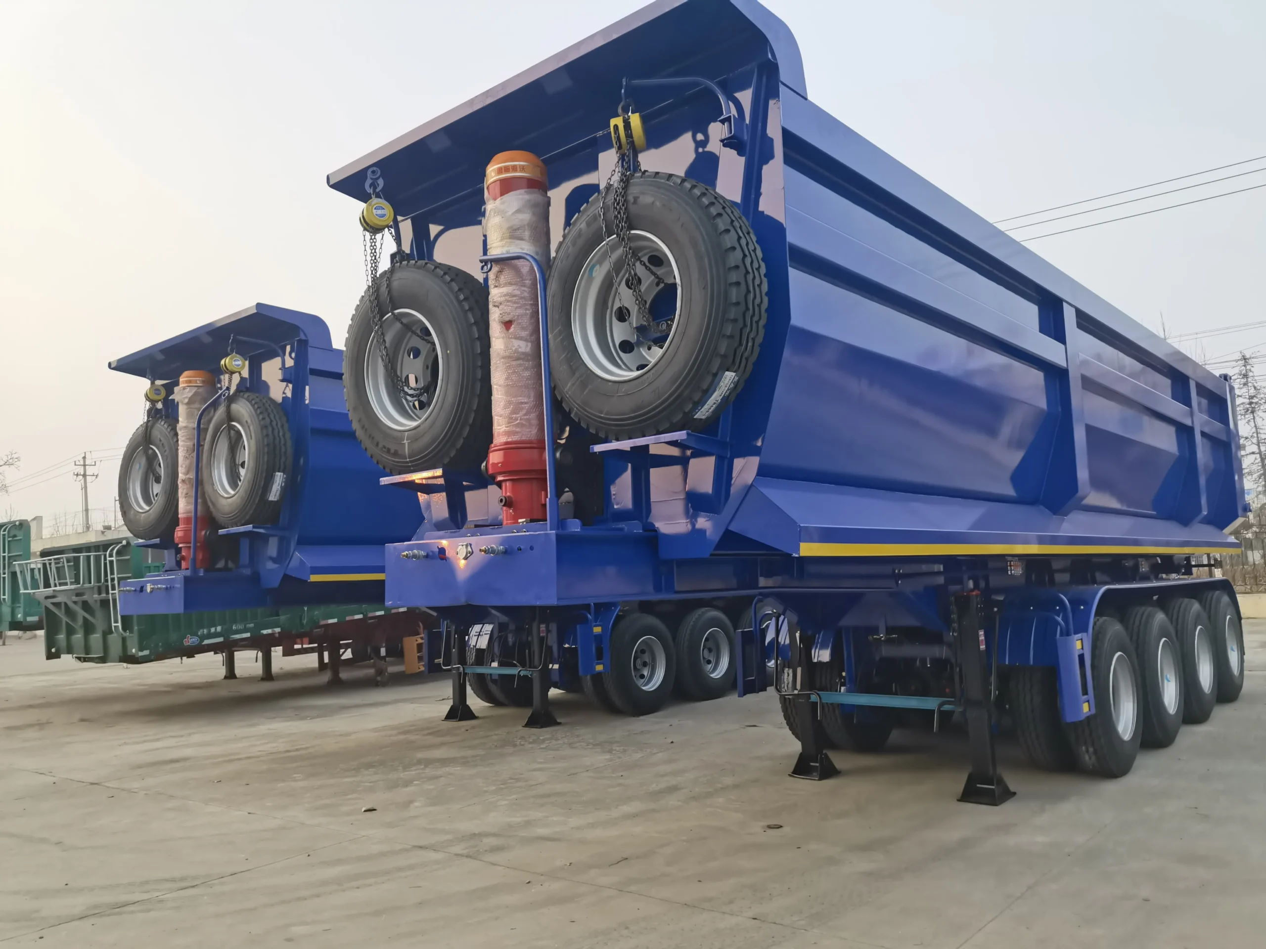 Blue CHENLU 4 axle rear dump semi trailer with air suspension